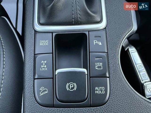 Красный Киа Sportage, объемом двигателя 2 л и пробегом 105 тыс. км за 26750 $, фото 36 на Automoto.ua