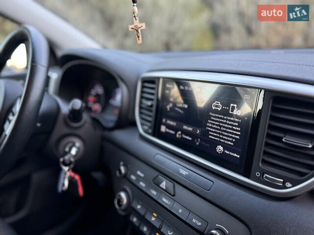 Красный Киа Sportage, объемом двигателя 1.59 л и пробегом 20 тыс. км за 19200 $, фото 41 на Automoto.ua