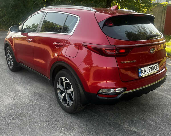 Киа Sportage 2021 в Шостке на Automoto.ua Красный Киа Sportage, объемом двигателя 1.6 л и пробегом 87 тыс. км за 22500 $, фото 3 на Automoto.ua