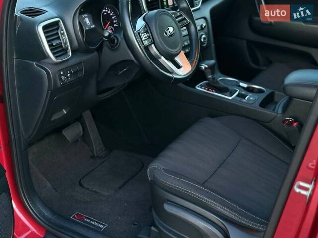 Киа Sportage 2021 в Киеве на Automoto.ua Красный Киа Sportage, объемом двигателя 1.59 л и пробегом 81 тыс. км за 18400 $, фото 17 на Automoto.ua