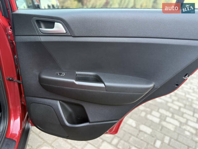 Красный Киа Sportage, объемом двигателя 1.59 л и пробегом 20 тыс. км за 19200 $, фото 35 на Automoto.ua