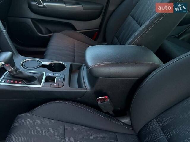 Киа Sportage 2021 в Киеве на Automoto.ua Красный Киа Sportage, объемом двигателя 1.59 л и пробегом 81 тыс. км за 18400 $, фото 23 на Automoto.ua