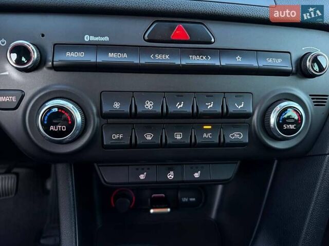 Киа Sportage 2021 в Киеве на Automoto.ua Красный Киа Sportage, объемом двигателя 1.59 л и пробегом 81 тыс. км за 18400 $, фото 22 на Automoto.ua