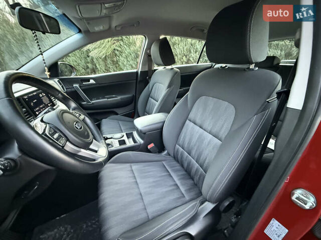 Красный Киа Sportage, объемом двигателя 1.59 л и пробегом 20 тыс. км за 19200 $, фото 16 на Automoto.ua