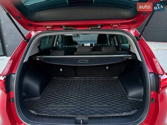 Киа Sportage 2021 в Киеве на Automoto.ua Красный Киа Sportage, объемом двигателя 1.59 л и пробегом 81 тыс. км за 18400 $, фото 25 на Automoto.ua