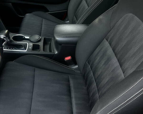 Киа Sportage 2021 в Шостке на Automoto.ua Красный Киа Sportage, объемом двигателя 1.6 л и пробегом 87 тыс. км за 22500 $, фото 6 на Automoto.ua