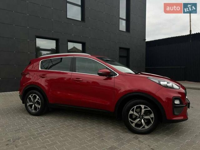 Киа Sportage 2021 в Киеве на Automoto.ua Красный Киа Sportage, объемом двигателя 1.59 л и пробегом 81 тыс. км за 18400 $, фото 3 на Automoto.ua