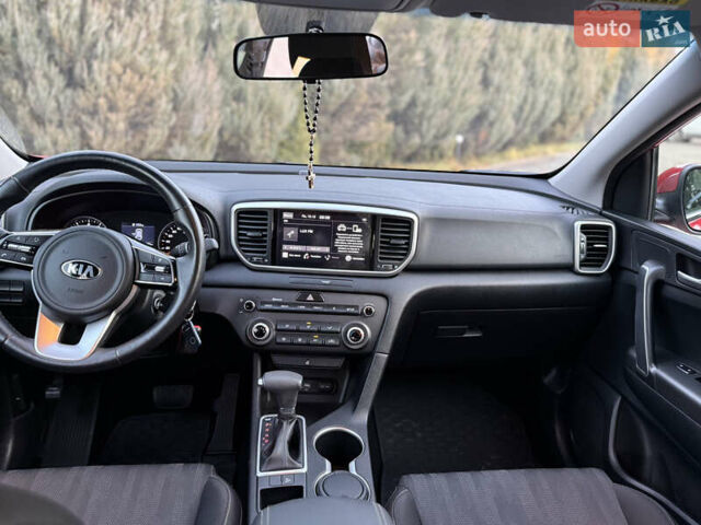 Красный Киа Sportage, объемом двигателя 1.59 л и пробегом 20 тыс. км за 19200 $, фото 28 на Automoto.ua