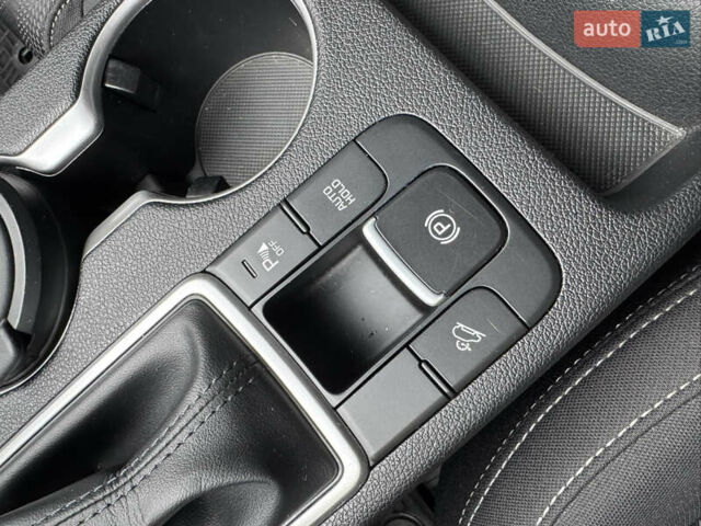 Красный Киа Sportage, объемом двигателя 1.59 л и пробегом 82 тыс. км за 18500 $, фото 11 на Automoto.ua