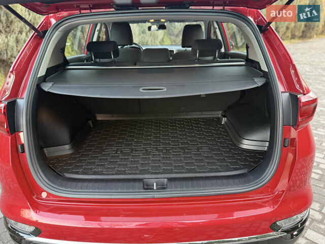 Красный Киа Sportage, объемом двигателя 1.59 л и пробегом 20 тыс. км за 19200 $, фото 33 на Automoto.ua