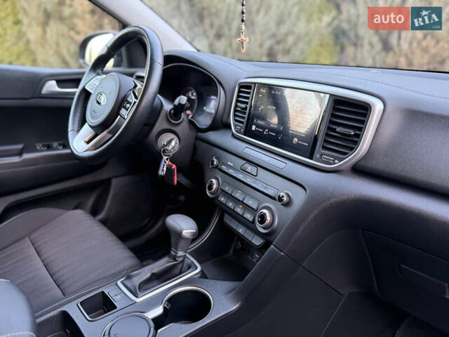 Красный Киа Sportage, объемом двигателя 1.59 л и пробегом 20 тыс. км за 19200 $, фото 39 на Automoto.ua