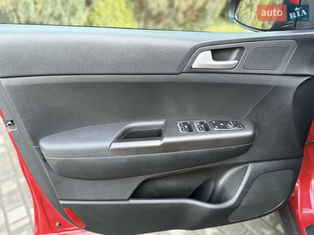 Красный Киа Sportage, объемом двигателя 1.59 л и пробегом 20 тыс. км за 19200 $, фото 14 на Automoto.ua