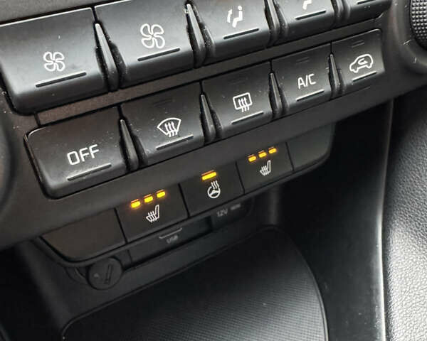 Красный Киа Sportage, объемом двигателя 1.59 л и пробегом 82 тыс. км за 18500 $, фото 16 на Automoto.ua