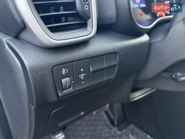 Красный Киа Sportage, объемом двигателя 1.59 л и пробегом 20 тыс. км за 19200 $, фото 18 на Automoto.ua