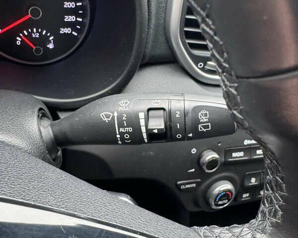 Красный Киа Sportage, объемом двигателя 1.59 л и пробегом 82 тыс. км за 18500 $, фото 20 на Automoto.ua