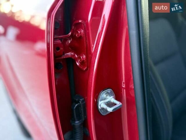 Киа Sportage 2021 в Киеве на Automoto.ua Красный Киа Sportage, объемом двигателя 1.59 л и пробегом 81 тыс. км за 18400 $, фото 27 на Automoto.ua