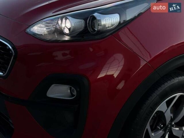 Киа Sportage 2021 в Киеве на Automoto.ua Красный Киа Sportage, объемом двигателя 1.59 л и пробегом 81 тыс. км за 18400 $, фото 12 на Automoto.ua