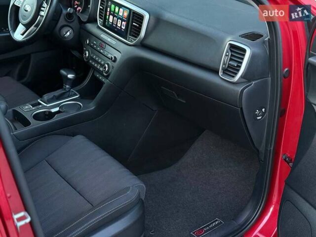 Киа Sportage 2021 в Киеве на Automoto.ua Красный Киа Sportage, объемом двигателя 1.59 л и пробегом 81 тыс. км за 18400 $, фото 7 на Automoto.ua