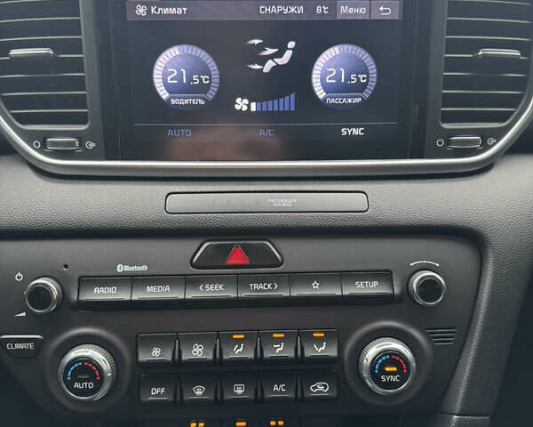 Червоний Кіа Sportage, об'ємом двигуна 1.59 л та пробігом 82 тис. км за 18500 $, фото 20 на Automoto.ua