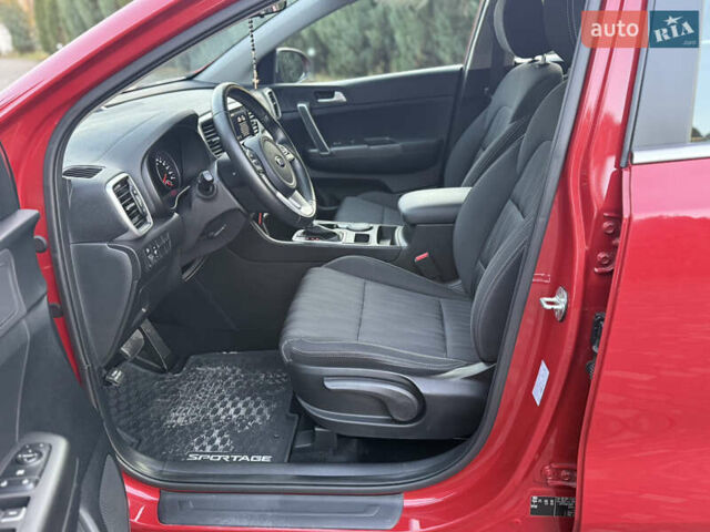 Красный Киа Sportage, объемом двигателя 1.59 л и пробегом 20 тыс. км за 19200 $, фото 15 на Automoto.ua