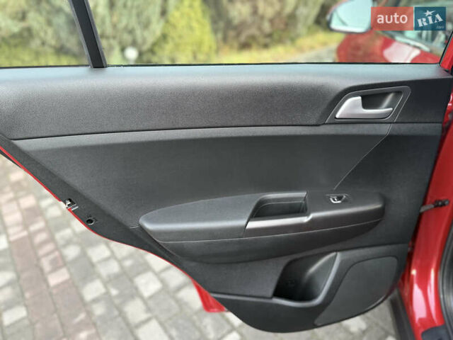 Красный Киа Sportage, объемом двигателя 1.59 л и пробегом 20 тыс. км за 19200 $, фото 27 на Automoto.ua