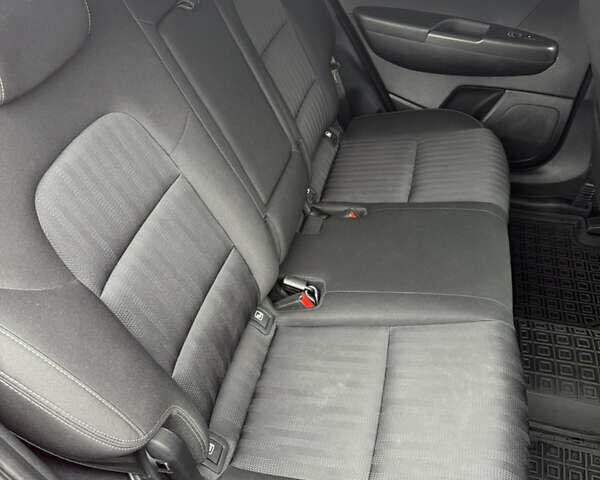 Красный Киа Sportage, объемом двигателя 1.59 л и пробегом 82 тыс. км за 18500 $, фото 34 на Automoto.ua