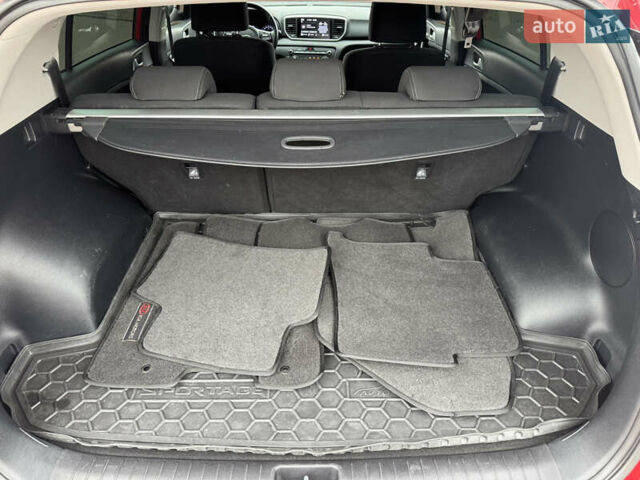 Красный Киа Sportage, объемом двигателя 1.59 л и пробегом 82 тыс. км за 18500 $, фото 28 на Automoto.ua