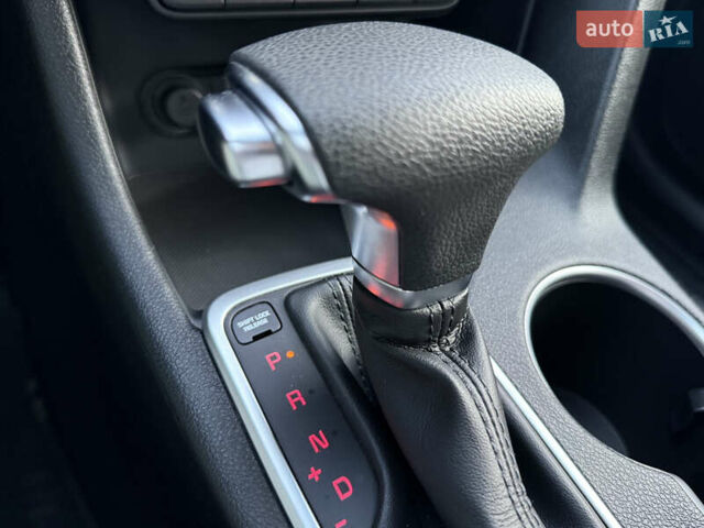 Красный Киа Sportage, объемом двигателя 1.59 л и пробегом 20 тыс. км за 19200 $, фото 43 на Automoto.ua