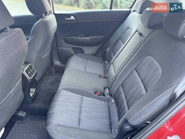Красный Киа Sportage, объемом двигателя 1.59 л и пробегом 20 тыс. км за 19200 $, фото 26 на Automoto.ua