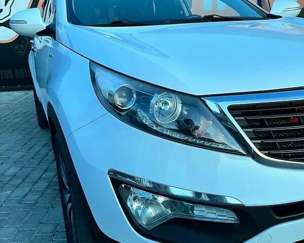 Кіа Sportage, об'ємом двигуна 2 л та пробігом 271 тис. км за 14900 $, фото 3 на Automoto.ua