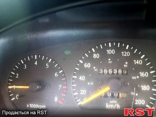 Киа Sportage, объемом двигателя 2 л и пробегом 365 тыс. км за 4000 $, фото 8 на Automoto.ua