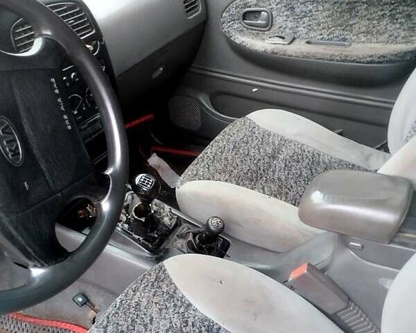 Киа Sportage, объемом двигателя 2 л и пробегом 300 тыс. км за 3500 $, фото 2 на Automoto.ua