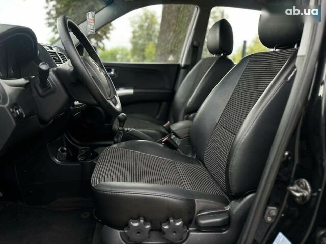 Киа Sportage, объемом двигателя 2 л и пробегом 144 тыс. км за 7700 $, фото 29 на Automoto.ua