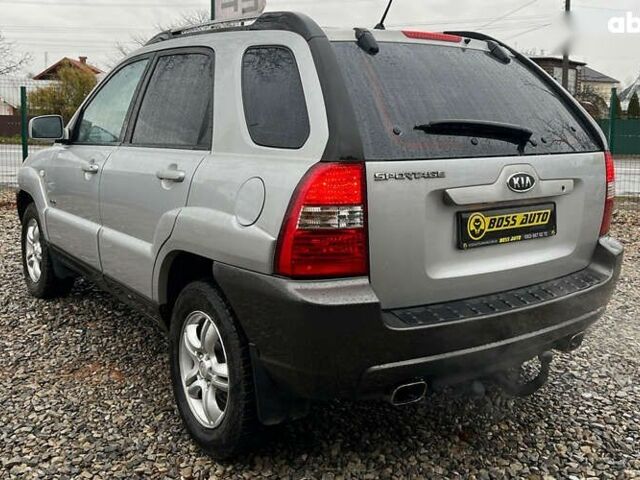 Киа Sportage, объемом двигателя 2 л и пробегом 265 тыс. км за 7600 $, фото 4 на Automoto.ua