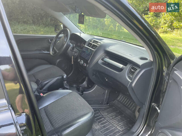 Киа Sportage, объемом двигателя 2 л и пробегом 300 тыс. км за 7950 $, фото 16 на Automoto.ua