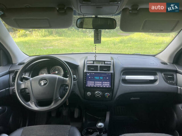 Киа Sportage, объемом двигателя 2 л и пробегом 300 тыс. км за 7950 $, фото 7 на Automoto.ua