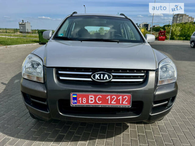 Киа Sportage, объемом двигателя 2 л и пробегом 174 тыс. км за 6799 $, фото 2 на Automoto.ua