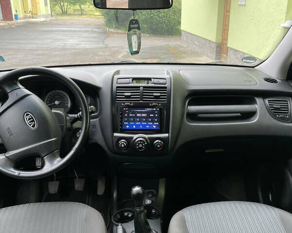 Киа Sportage, объемом двигателя 2 л и пробегом 236 тыс. км за 7800 $, фото 17 на Automoto.ua