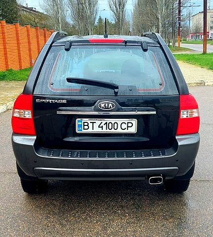 Кіа Sportage, об'ємом двигуна 2 л та пробігом 148 тис. км за 9000 $, фото 5 на Automoto.ua