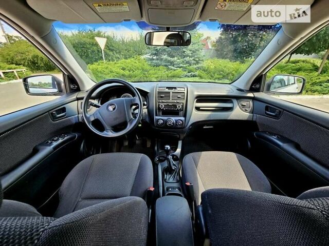 Кіа Sportage, об'ємом двигуна 2 л та пробігом 200 тис. км за 7950 $, фото 79 на Automoto.ua