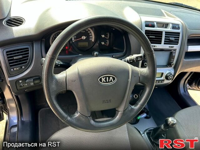 Кіа Sportage, об'ємом двигуна 20 л та пробігом 191 тис. км за 8000 $, фото 13 на Automoto.ua