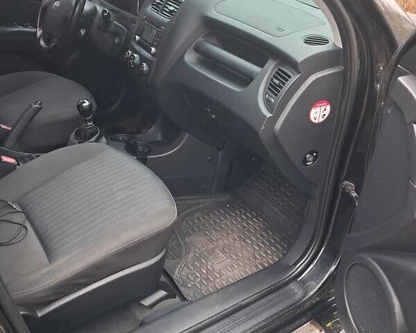 Киа Sportage, объемом двигателя 2 л и пробегом 167 тыс. км за 9000 $, фото 6 на Automoto.ua