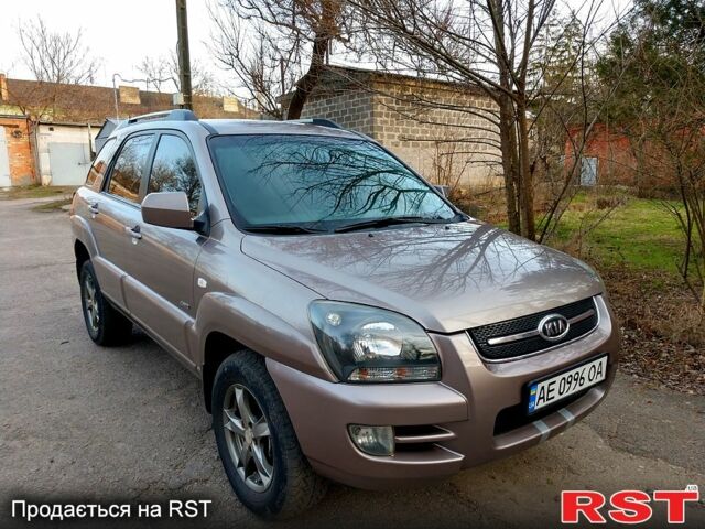 Киа Sportage, объемом двигателя 2 л и пробегом 232 тыс. км за 8900 $, фото 2 на Automoto.ua