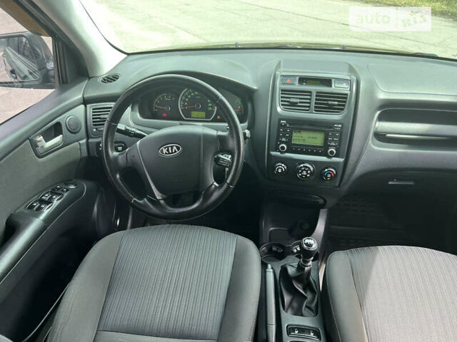 Кіа Sportage, об'ємом двигуна 2 л та пробігом 151 тис. км за 8900 $, фото 4 на Automoto.ua