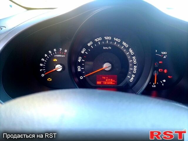 Киа Sportage, объемом двигателя 2 л и пробегом 131 тыс. км за 10200 $, фото 4 на Automoto.ua