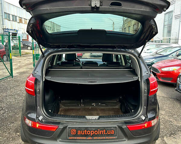 Киа Sportage, объемом двигателя 1.7 л и пробегом 185 тыс. км за 12200 $, фото 6 на Automoto.ua