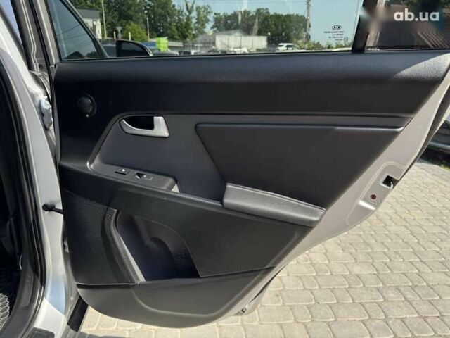 Киа Sportage, объемом двигателя 0 л и пробегом 186 тыс. км за 12300 $, фото 20 на Automoto.ua