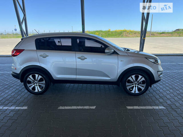 Киа Sportage, объемом двигателя 2 л и пробегом 136 тыс. км за 13000 $, фото 3 на Automoto.ua