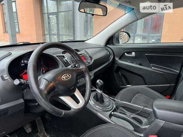 Киа Sportage, объемом двигателя 1.7 л и пробегом 204 тыс. км за 10900 $, фото 13 на Automoto.ua