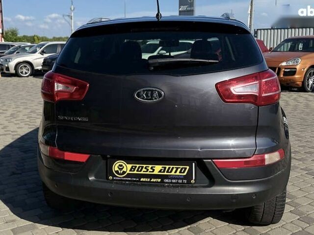 Кіа Sportage, об'ємом двигуна 2 л та пробігом 206 тис. км за 11500 $, фото 5 на Automoto.ua